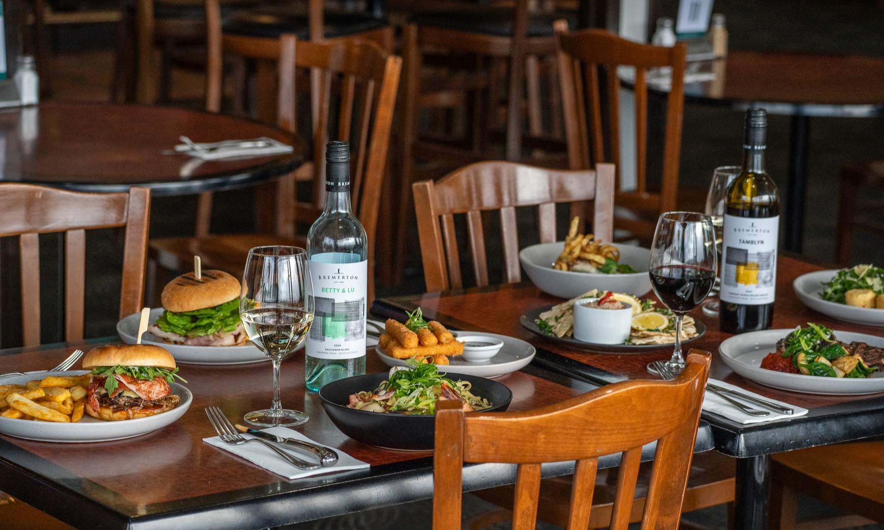 mccracken-dining-food-and-beverage